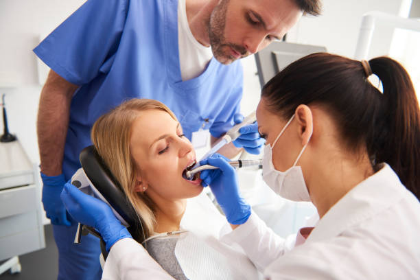 Best Tooth Extraction  in Venice Gardens, FL